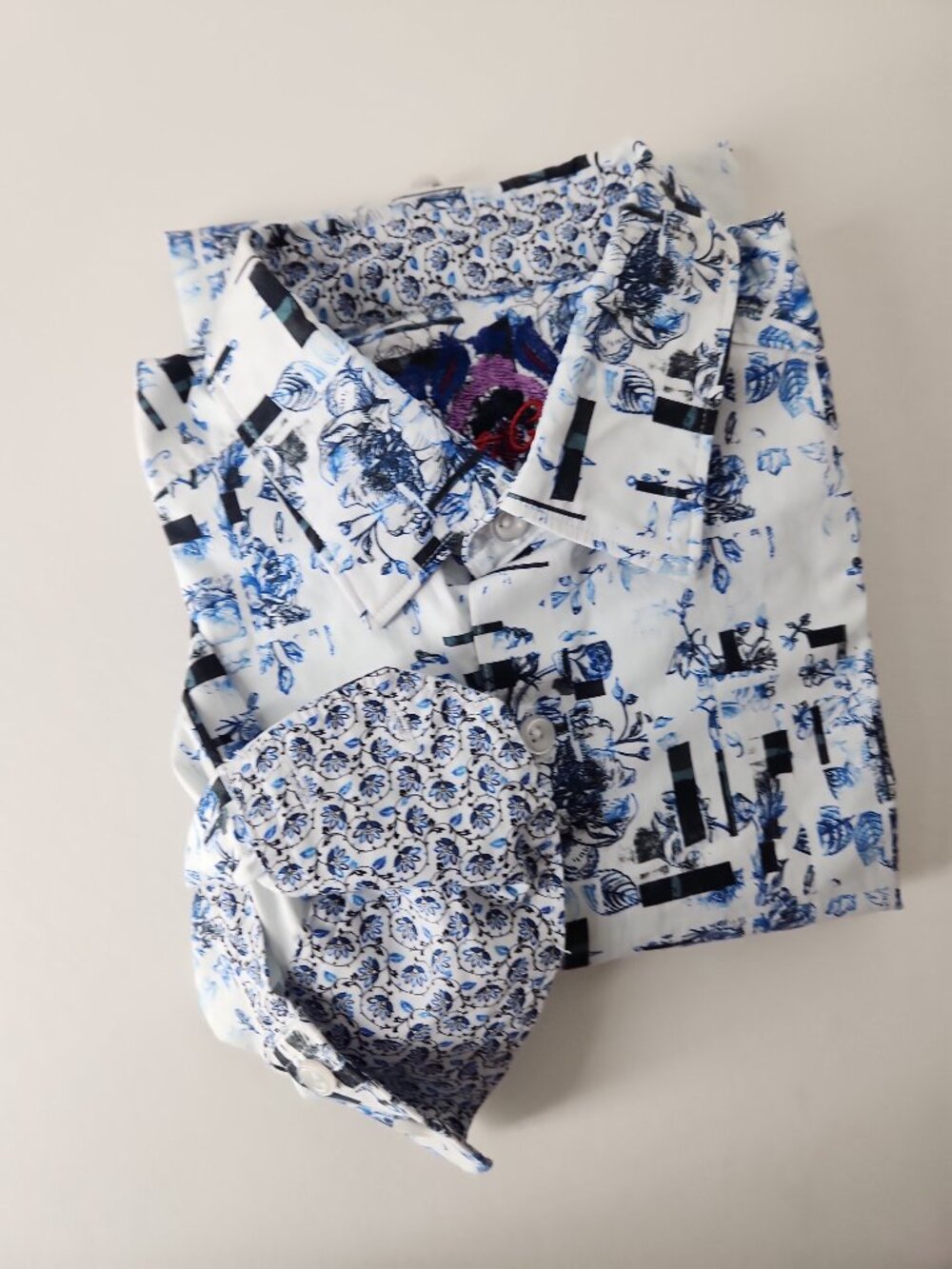 Robert Graham Long-Sleeve Shirt floral abstract blue black print flip cuffs S